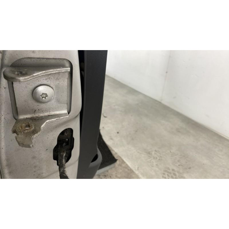 Porte avant droit CITROEN C2 Photo n°8