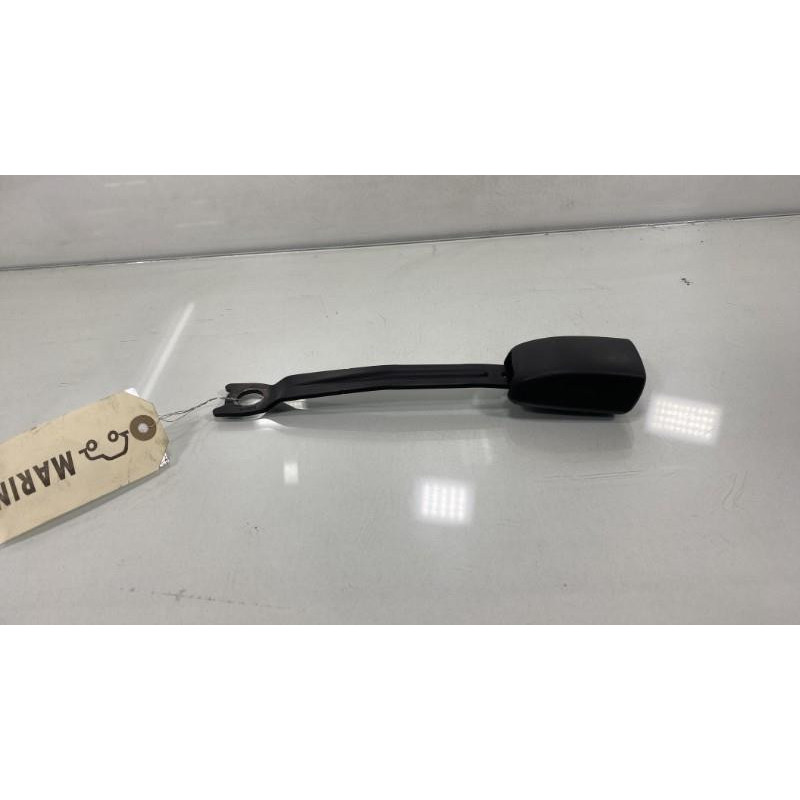 Attache ceinture avant droit TOYOTA AYGO 1 Photo n°3