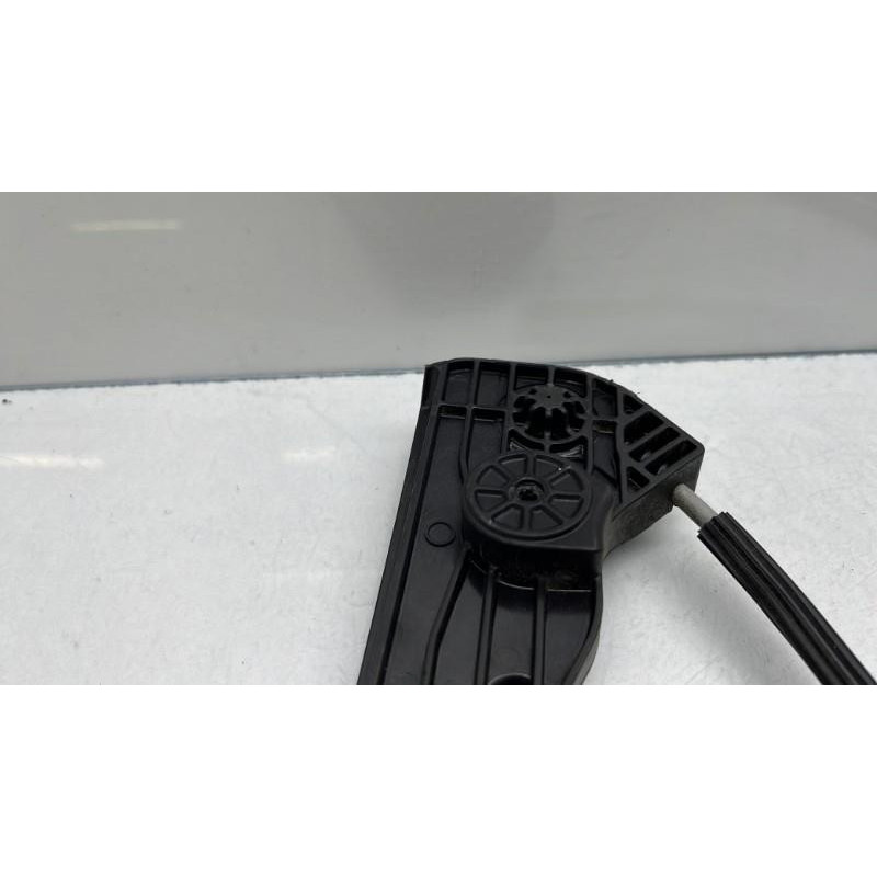 Leve vitre electrique avant droit OPEL CORSA F Photo n°9