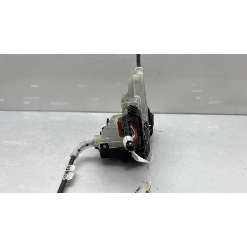 Serrure arriere droit OPEL CORSA F Photo n°2