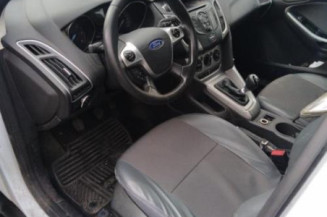Feu arriere secondaire gauche (feux) FORD FOCUS 3