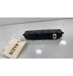 Bouton de warning TOYOTA URBAN CRUISER