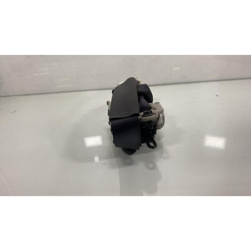 Pretensionneur de ceinture avant gauche TOYOTA URBAN CRUISER Photo n°3