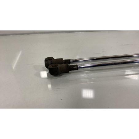 Verin de coffre TOYOTA URBAN CRUISER Photo n°1
