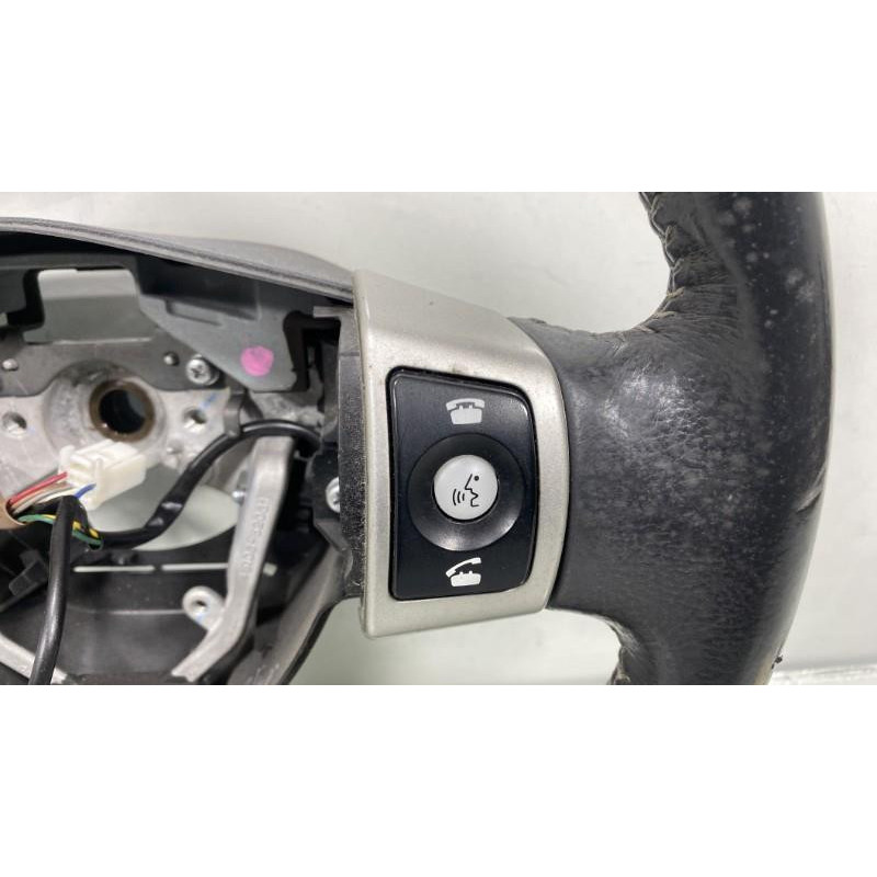 Volant TOYOTA URBAN CRUISER Photo n°1
