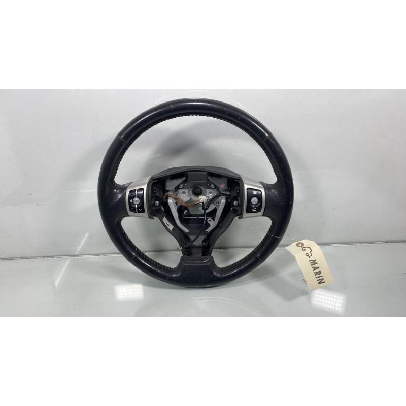 Volant TOYOTA URBAN CRUISER Photo n°3