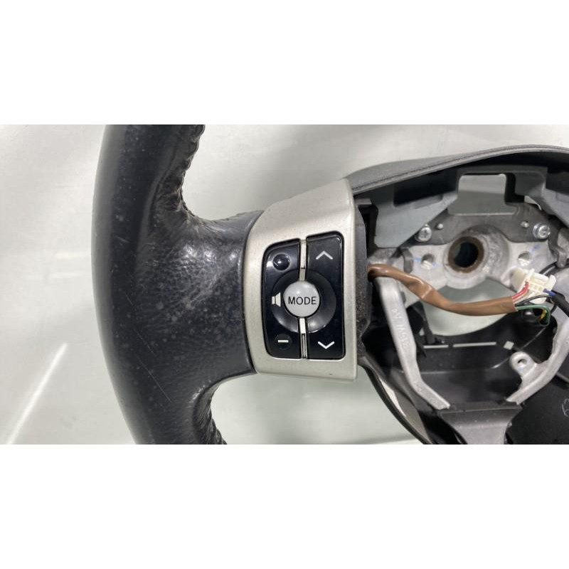 Volant TOYOTA URBAN CRUISER Photo n°5