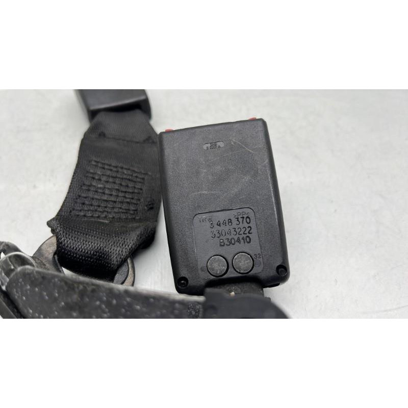 Attache ceinture arriere droit BMW X3 E83 Photo n°2