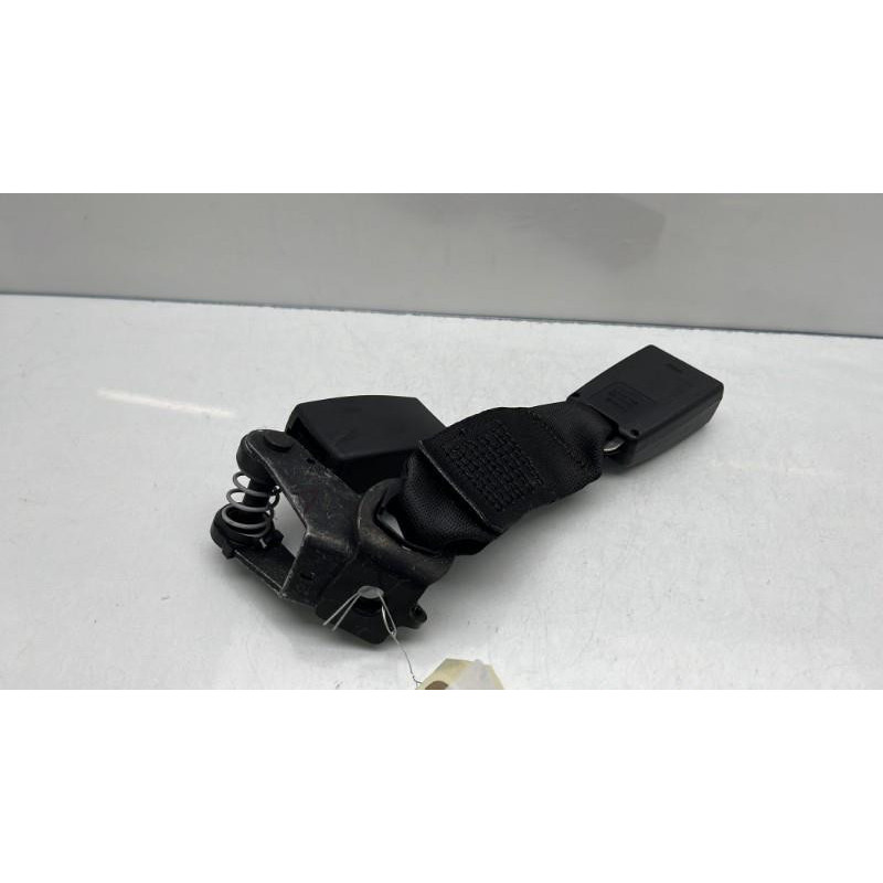 Attache ceinture arriere droit BMW X3 E83 Photo n°4