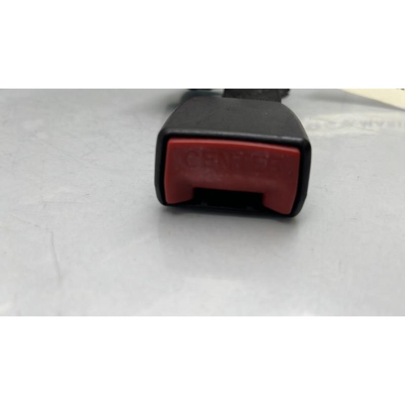 Attache ceinture arriere droit BMW X3 E83 Photo n°7