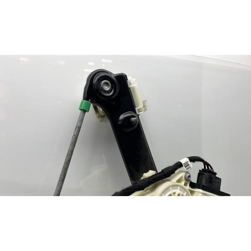 Leve vitre electrique avant gauche BMW X3 E83 Photo n°1
