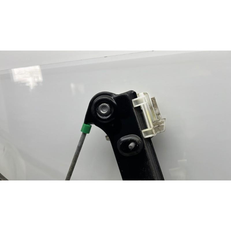 Leve vitre electrique avant gauche BMW X3 E83 Photo n°6