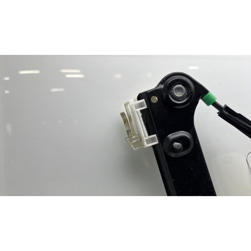 Leve vitre electrique avant gauche BMW X3 E83 Photo n°9