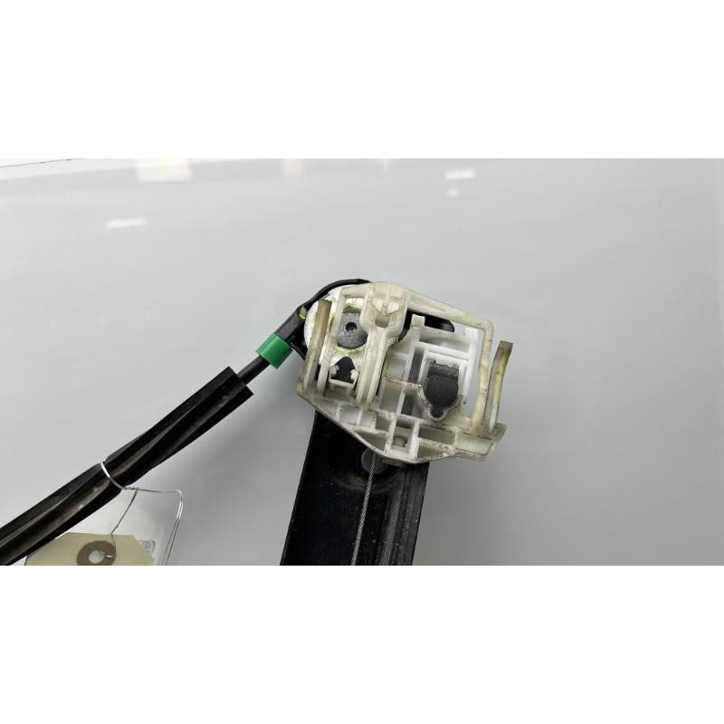Leve vitre electrique avant gauche BMW X3 E83 Photo n°10
