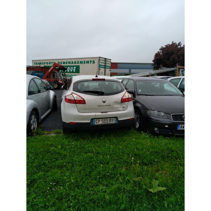 Porte fusible RENAULT MEGANE 3 Photo n°6