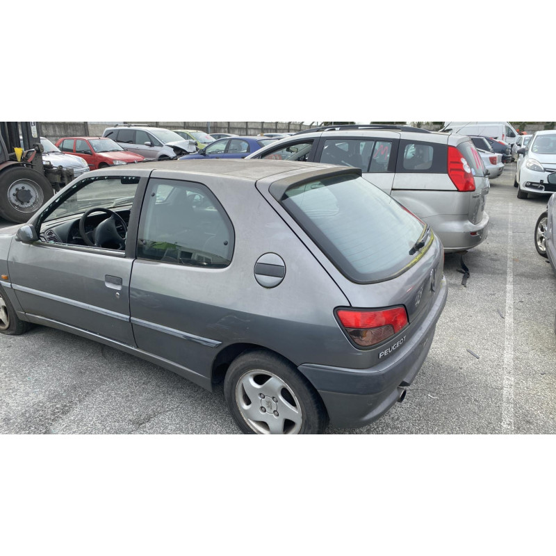 Porte avant gauche PEUGEOT 306 Photo n°17