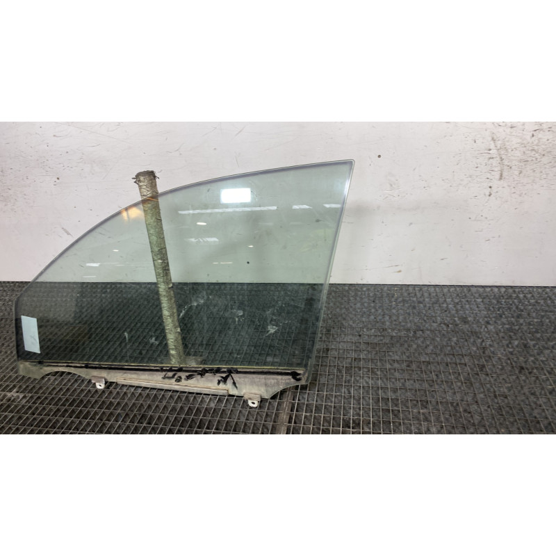 Vitre avant gauche TOYOTA RAV4 3 Photo n°4