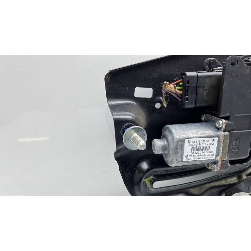 Leve vitre electrique arriere droit PEUGEOT 308 1 Photo n°1