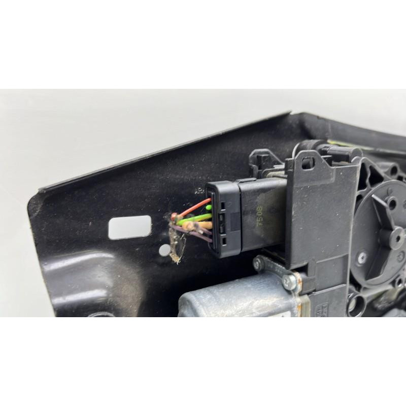 Leve vitre electrique arriere droit PEUGEOT 308 1 Photo n°9