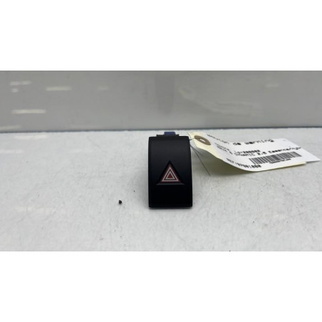 Bouton de warning TOYOTA RAV4 5 Photo n°1