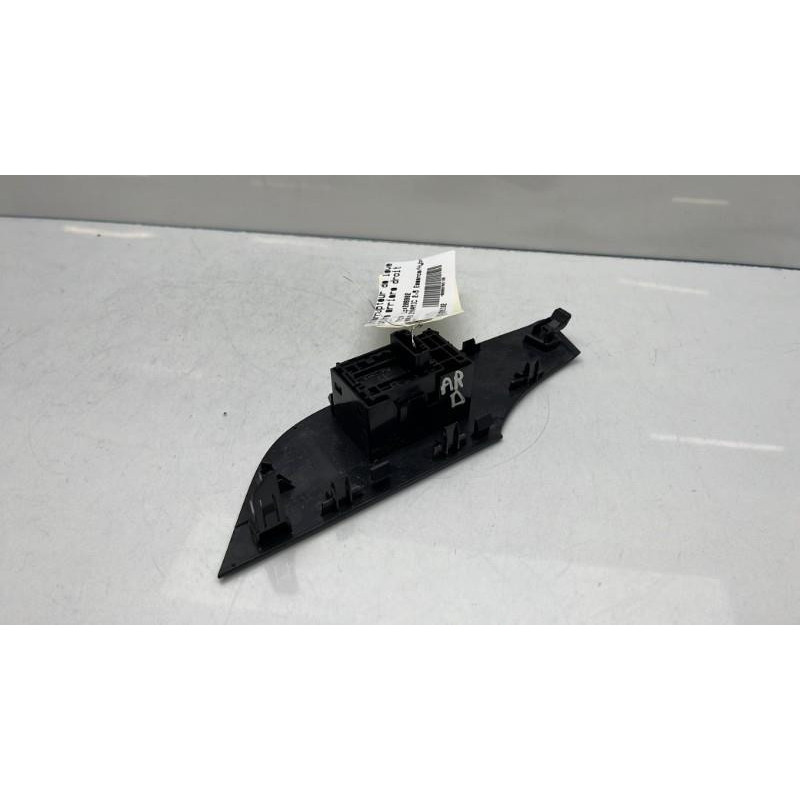 Interrupteur de leve vitre arriere droit TOYOTA RAV4 5 Photo n°2