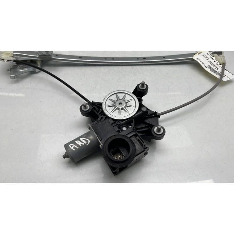 Leve vitre electrique arriere droit TOYOTA RAV4 5 Photo n°7