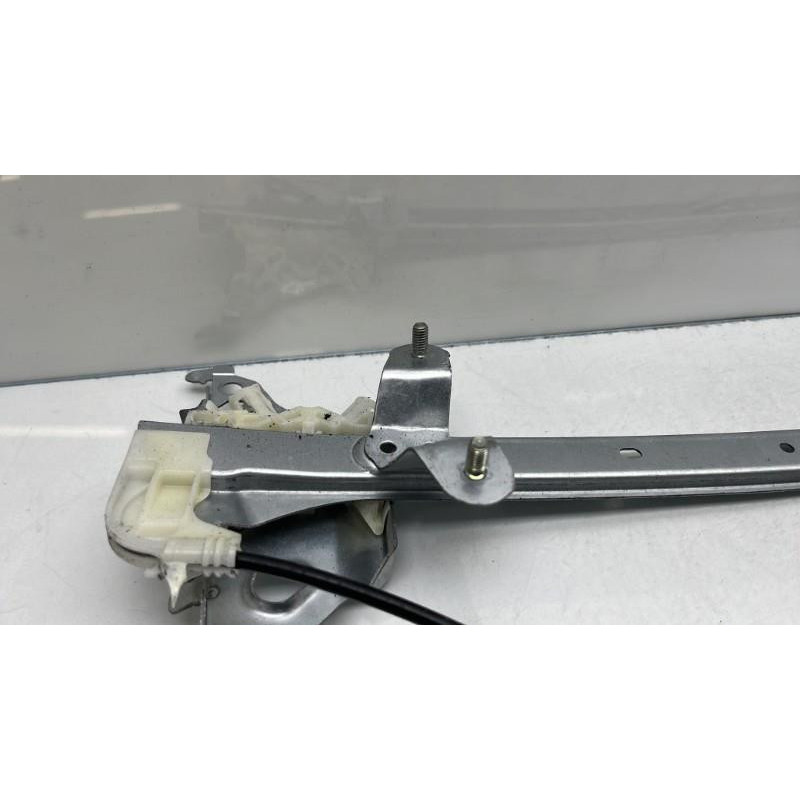 Leve vitre electrique arriere droit TOYOTA RAV4 5 Photo n°8