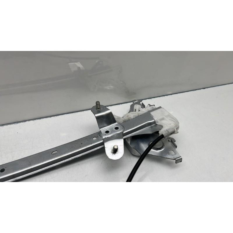 Leve vitre electrique arriere gauche TOYOTA RAV4 5 Photo n°1