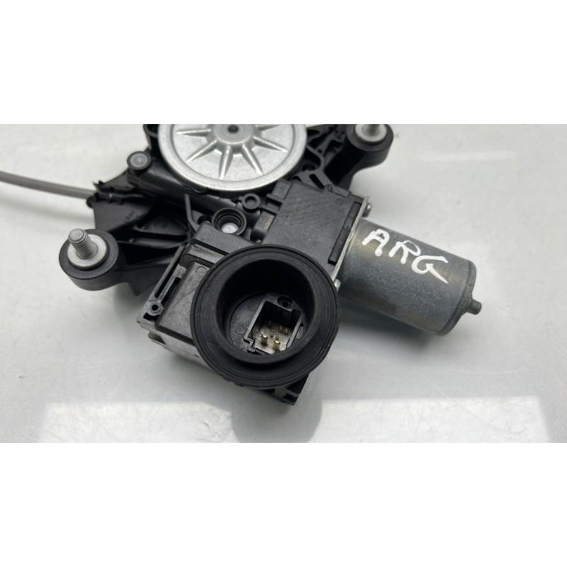 Leve vitre electrique arriere gauche TOYOTA RAV4 5 Photo n°8