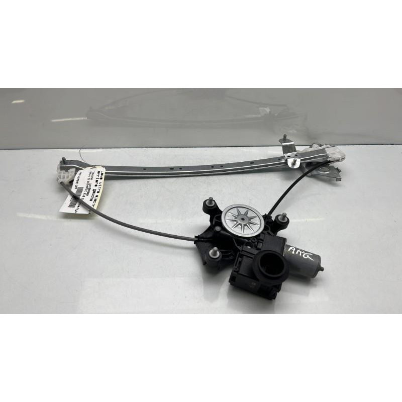 Leve vitre electrique arriere gauche TOYOTA RAV4 5 Photo n°9