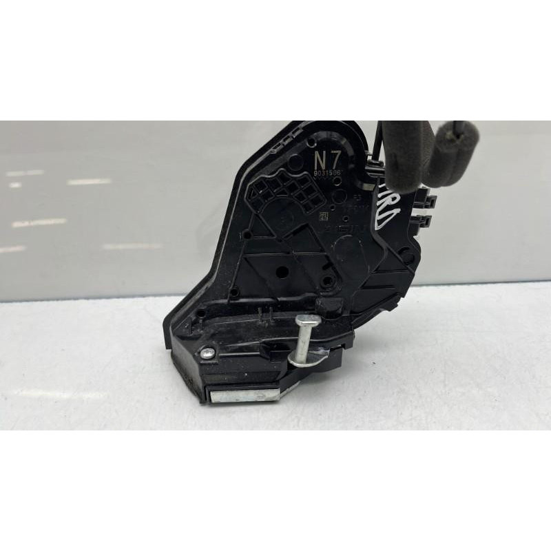 Serrure arriere droit TOYOTA RAV4 5 Photo n°7