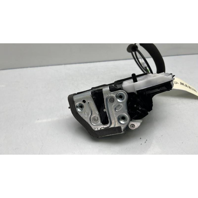 Serrure arriere gauche TOYOTA RAV4 5 Photo n°5
