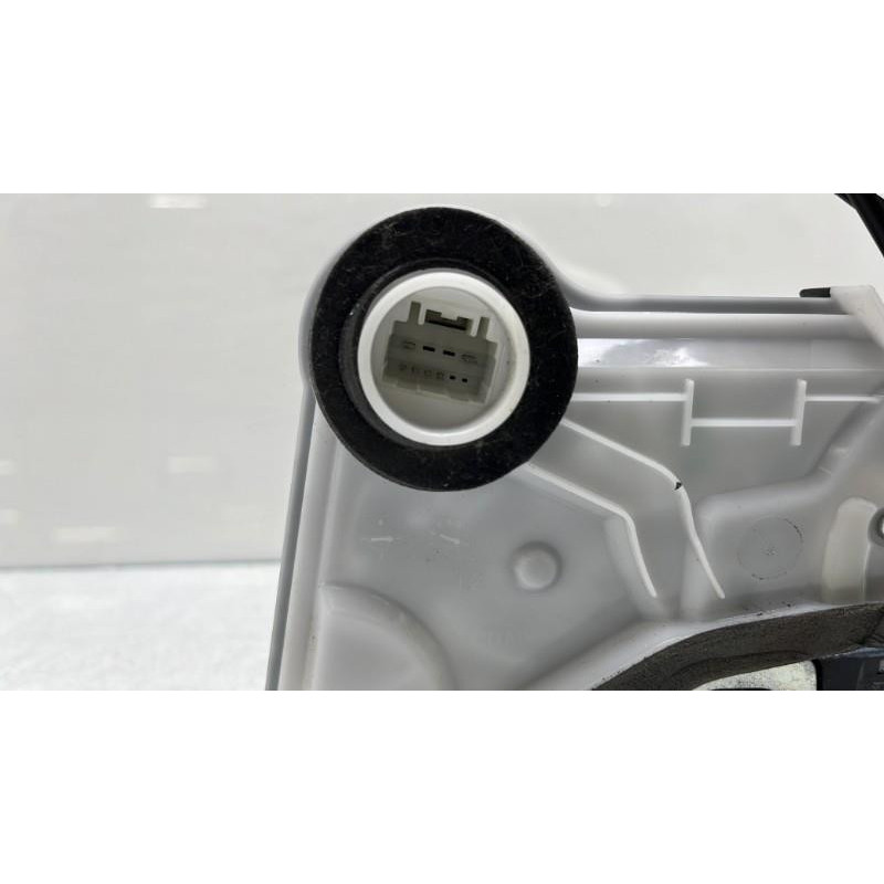 Serrure avant gauche TOYOTA RAV4 5 Photo n°3