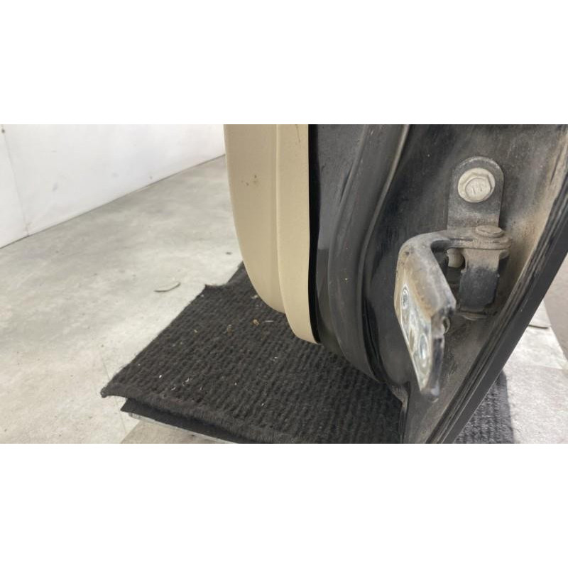 Porte arriere gauche TOYOTA AVENSIS 2 Photo n°5