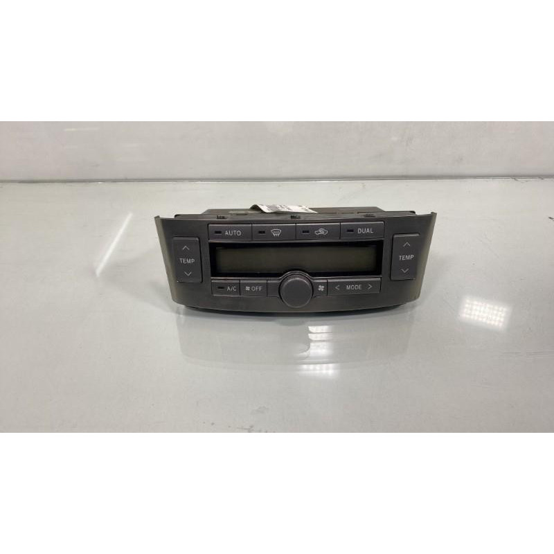 Commande chauffage TOYOTA AVENSIS 2 Photo n°1