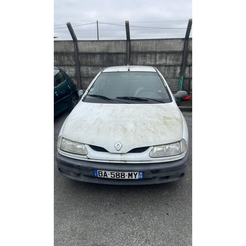 Bouton de warning RENAULT LAGUNA 1 Photo n°4