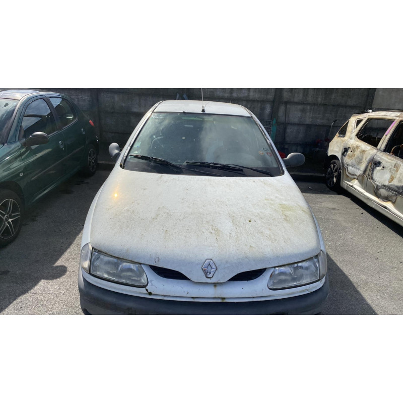 Bouton de warning RENAULT LAGUNA 1 Photo n°5