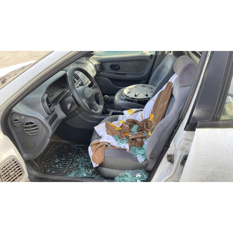 Bouton de warning RENAULT LAGUNA 1 Photo n°14