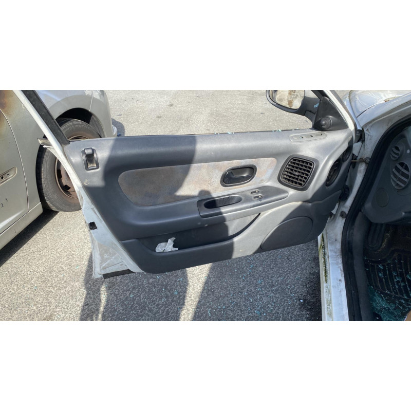 Bouton de warning RENAULT LAGUNA 1 Photo n°15