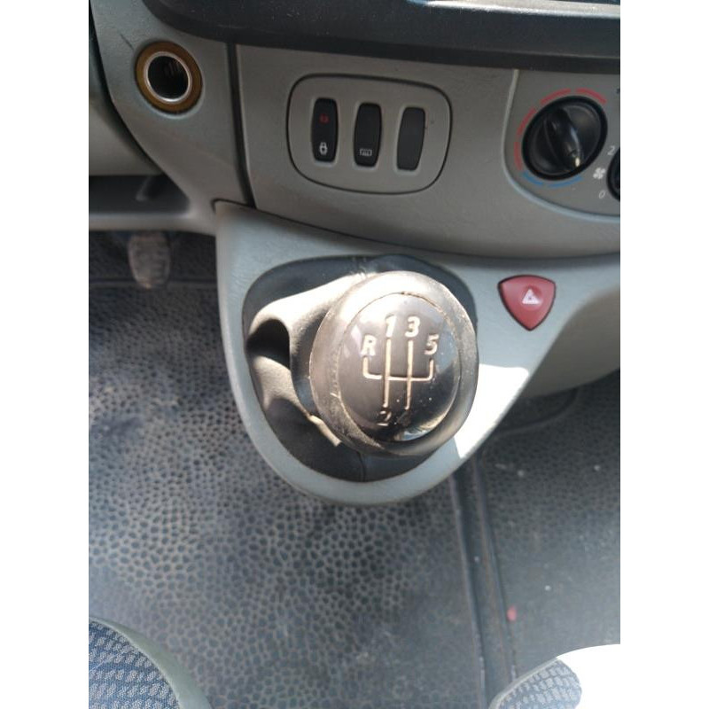 Calandre RENAULT TRAFIC 2 Photo n°7