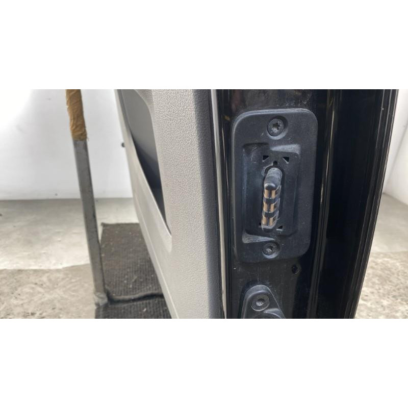 Porte laterale gauche VOLKSWAGEN CADDY 3 Photo n°4