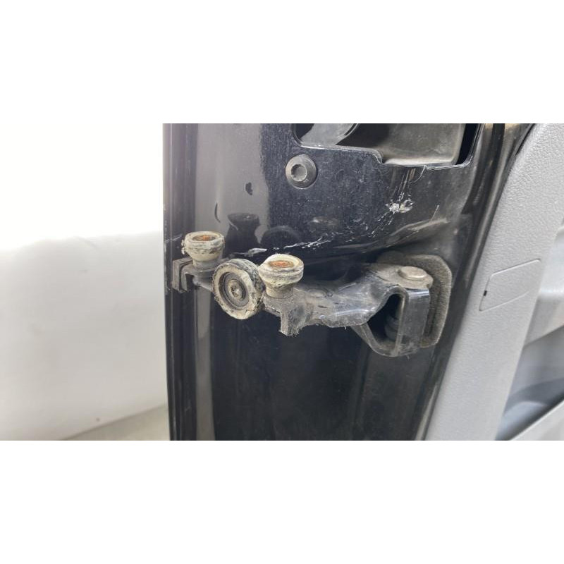 Porte laterale gauche VOLKSWAGEN CADDY 3 Photo n°12