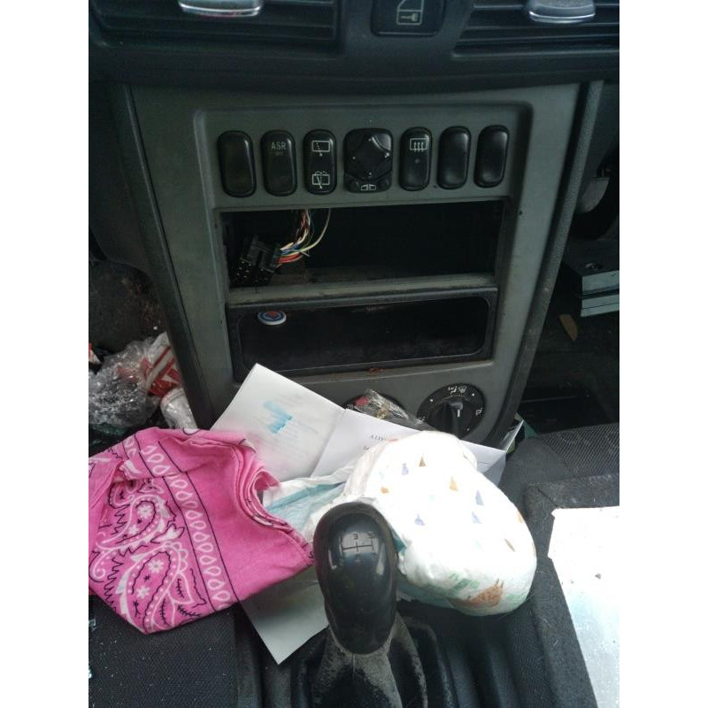 Porte avant droit MERCEDES VANEO 414 Photo n°13