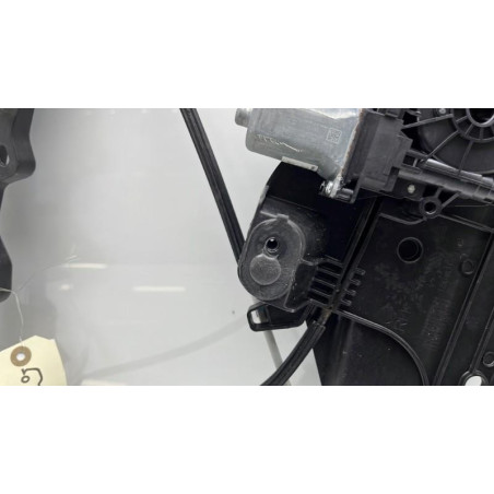 Leve vitre electrique avant droit PEUGEOT 2008 2