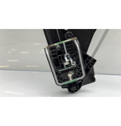Leve vitre electrique avant droit PEUGEOT 2008 2