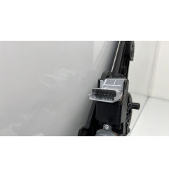 Leve vitre electrique avant droit PEUGEOT 2008 2