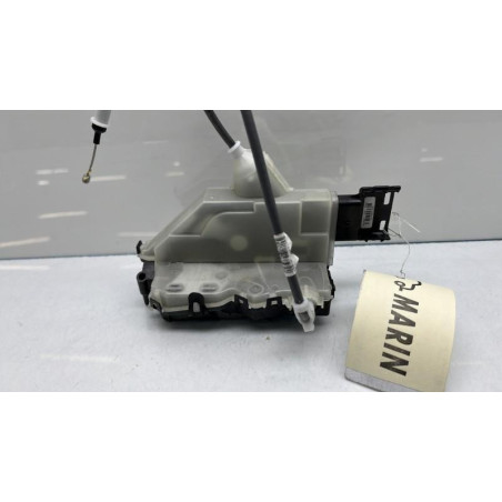 Serrure avant droit PEUGEOT 2008 2
