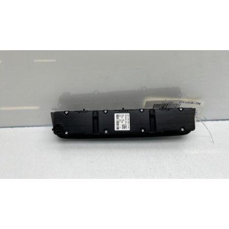 Bouton de warning MERCEDES CLASSE CLA 117