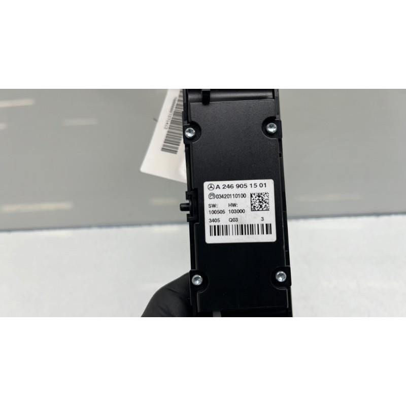 Bouton de warning MERCEDES CLASSE CLA 117 Photo n°3
