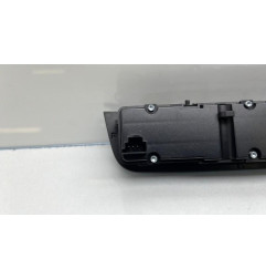 Bouton de warning MERCEDES CLASSE CLA 117
